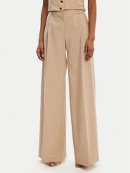 Marciano Guess Spodnie materiałowe 5GGB08 7294A Beżowy Regular Fit. Brązowe spodnie materiałowe Marciano Guess, z aplikacjami, z materiału. Za 539.99 zł.