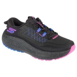 Buty sportowe Sneakersy damskie, Go Run Supersonic Max A/T. Czarne buty sportowe lifestyle Skechers, bez wzorów, bez zapięcia, trekkingowe. Za 379.99 zł.