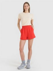 4F Spodenki dresowe damskie - czerwone M. Czerwone szorty 4f, bez wzorów, z bawełny, sportowe. Za 59.99 zł.