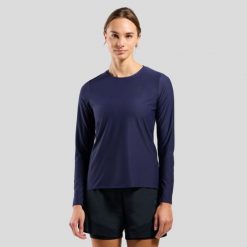 Koszulka z długim rękawem damska Odlo ZEROWEIGHT CHILL-TEC T-shirt crew neck. Niebieskie t-shirty ODLO, bez wzorów, sportowe, bez kołnierzyka, bez ramiączek. W wyprzedaży za 251.99 zł.