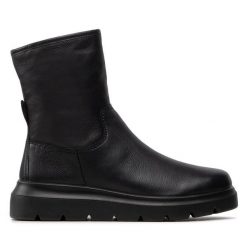 Botki ECCO. Czarne botki ECCO, bez wzorów, bez obcasa, na płaskiej podeszwie, bez zapięcia. Za 739.99 zł.