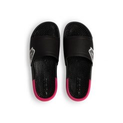 Klapki Arena Marco Active. Czarne klapki Arena, bez wzorów, sportowe, bez obcasa, bez zapięcia. Za 179.99 zł.