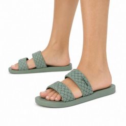 Klapki damskie Ipanema 83243 RENDA II FEM. Zielone klapki Ipanema, bez wzorów, z materiału, eleganckie, bez obcasa, bez zapięcia. Za 69.00 zł.