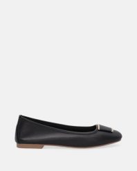 CZARNE BALERINY Z OZDOBĄ 28604 LEA BLACK. Czarne baleriny Venezia, z aplikacjami, ze skóry, bez obcasa, bez zapięcia. Za 349.00 zł.