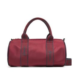 Torebka Guess. Czerwone torebki klasyczne Guess, z aplikacjami, klasyczne, bez dodatków. Za 249.99 zł.