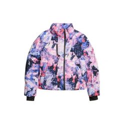 Prosta kurtka damska Superdry. Fioletowe kurtki narciarskie Superdry, na zimę, bez wzorów, bez kaptura, narciarskie. W wyprzedaży za 1,150.40 zł.