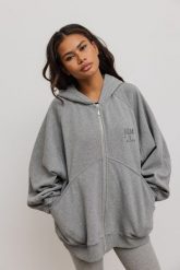 Bluza typu oversize z HAFTEM, w kolorze GREY MELANGE- DALLAS-UNI. Szare bluzy Marsala, m, bez wzorów, z bawełny, sportowe, bez ramiączek, z kapturem. Za 349.90 zł.