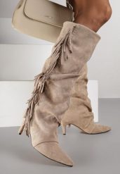 Ciemnobeżowe Kozaki Boho na Szpilce z Frędzlami Mevellana. Brązowe kozaki Born2be, bez wzorów, z jeansu, boho, bez obcasa, na obcasie, bez zapięcia. Za 189.99 zł.