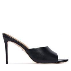 Klapki Marciano Guess. Czarne klapki Marciano Guess, z aplikacjami, bez obcasa, bez zapięcia. Za 889.99 zł.
