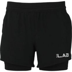 Damskie szorty 2 w 1 Elite Lab Core. Czarne szorty sportowe ELITE LAB, bez wzorów, z materiału, do biegania. Za 138.00 zł.