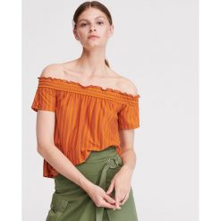 Bluzka hiszpanka w paski - Pomarańczowy. Brązowe bluzki Reserved, l, bez wzorów, bez kołnierzyka, bez ramiączek. W wyprzedaży za 19.99 zł.