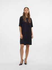 Vero Moda Sukienka w kolorze czarnym rozmiar: XS. Czarne sukienki Vero Moda, xs, bez wzorów, bez kołnierzyka, bez ramiączek, midi. Za 52.92 zł.