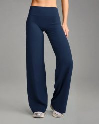 Legginsy Straight Softform™ - Granatowy. Niebieskie legginsy JOY STUDIO, bez wzorów, z materiału, klasyczne, długie. Za 257.00 zł.