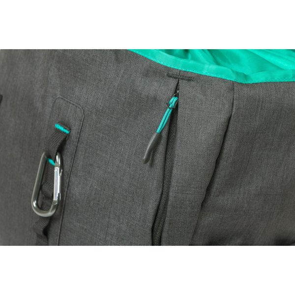 Tylna torba Basil Discovery 365D M 9L. Czarne torby sportowe BASIL, bez wzorów, z poliesteru. Za 300.50 zł.