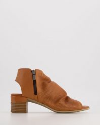SANDAŁY Z CHOLEWKĄ 00961738D COCONU. Sandały Venezia, bez wzorów, ze skóry, bez obcasa, bez zapięcia. Za 279.00 zł.
