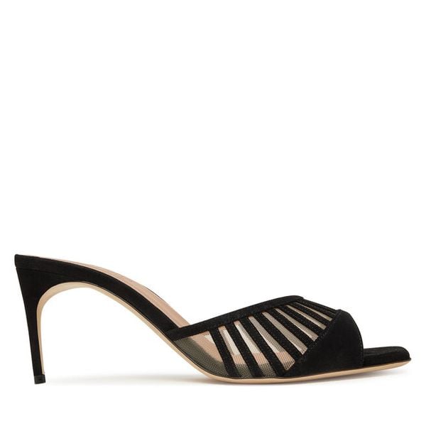 Klapki MALONE SOULIERS. Czarne klapki MALONE SOULIERS, bez wzorów, bez obcasa, bez zapięcia. Za 2,839.00 zł.