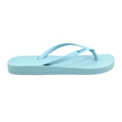 Klapki japonki damskie Ipanema 82591 AG372 Light Blue niebieskie. Niebieskie klapki bez wzorów, z gumy, eleganckie, bez obcasa, bez zapięcia. Za 38.47 zł.