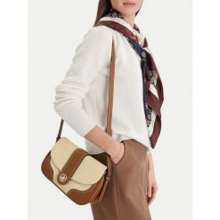 Torebka Beverly Hills Polo Club. Brązowe listonoszki Beverly Hills Polo Club, bez wzorów, bez dodatków. Za 179.99 zł.