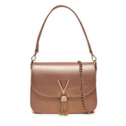 Torebka Valentino. Czerwone kopertówki Valentino, bez wzorów, wizytowe, bez dodatków. Za 229.99 zł.