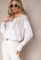 Biała Klasyczna Koszula z Naszywkami Cekinami i Koralikami Sarkia. Białe koszule Renee, m, z aplikacjami, eleganckie, bez kołnierzyka, bez ramiączek. W wyprzedaży za 52.49 zł.