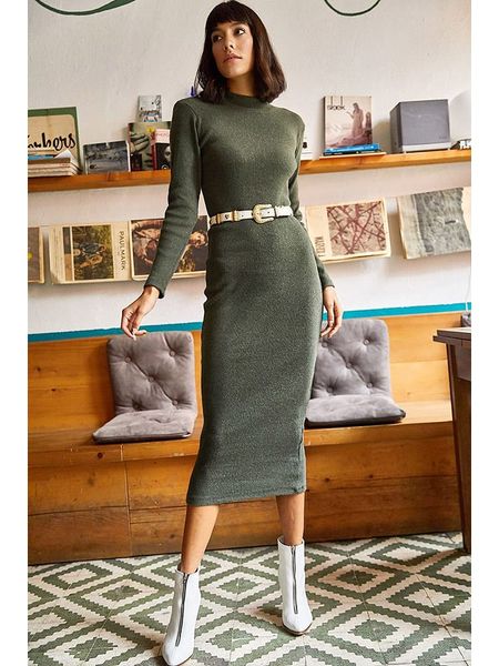 Olalook Sukienka dzianinowa w kolorze khaki rozmiar: onesize. Brązowe sukienki Olalook, bez wzorów, z dzianiny, bez kołnierzyka, bez ramiączek, maxi. Za 48.05 zł.