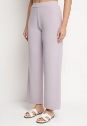 Jasnofioletowe Prążkowane Spodnie Szerokie z Gumką w Pasie Drasia. Fioletowe jeansy Born2be, m, bez wzorów, z jeansu. Za 49.99 zł.