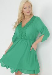 Zielona Rozkloszowana Sukienka Mini z Ozdobnym Dekoltem i Gumką w Pasie Braely. Zielone sukienki Born2be, l, z aplikacjami, z gumy, eleganckie, bez kołnierzyka, bez ramiączek, mini, rozkloszowane. Za 64.99 zł.