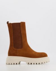 BOTKI Z NUBUKU 0205560 TAN. Botki Venezia, bez wzorów, z nubiku, bez obcasa, bez zapięcia. Za 199.00 zł.