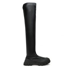 Muszkieterki Weekend Max Mara. Czarne kozaki Weekend Max Mara, bez wzorów, bez obcasa, na płaskiej podeszwie, bez zapięcia. Za 1,549.00 zł.