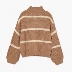 Sweter z golfem w paski - Beżowy. Brązowe swetry Cropp, l, bez wzorów, z dzianiny, bez ramiączek. W wyprzedaży za 59.99 zł.