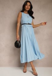 Niebieska Plisowana Sukienka o Rozkloszowanym Kroju Bez Rękawów z Paskiem z Klamrą Iffule. Niebieskie sukienki Renee, na spotkanie biznesowe, m, bez wzorów, eleganckie, bez kołnierzyka, bez ramiączek, maxi, rozkloszowane. W wyprzedaży za 111.99 zł.