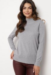 Jasnoszary Sweter o Klasycznym Kroju z Wiskozą Nerella. Szare swetry Born2be, m, z aplikacjami, z jeansu, biznesowe, bez ramiączek. W wyprzedaży za 50.99 zł.