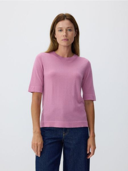 Bluzka z domieszką jedwabiu - brudny róż. Czerwone bluzki Reserved, l, bez wzorów, z bawełny, bez kołnierzyka, bez ramiączek. W wyprzedaży za 49.99 zł.