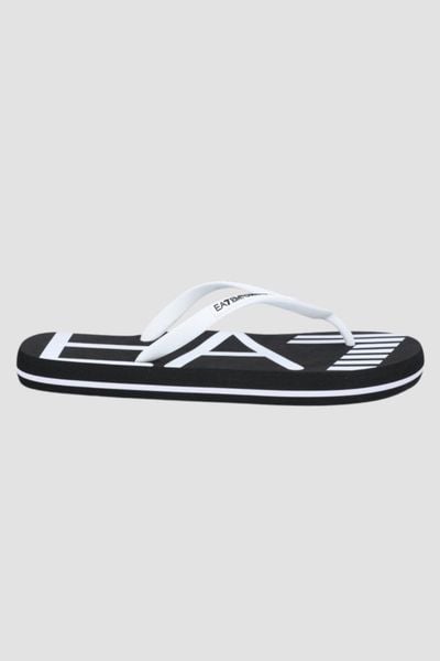 EA7 EMPORIO ARMANI Czarne japonki, Rozmiar 36. Czarne japonki EA7 Emporio Armani, bez wzorów. W wyprzedaży za 144.99 zł.