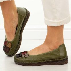 Zielone skórzane półbuty damskie Potocki 15309. Zielone półbuty wsuwane POTOCKI, na jesień, bez wzorów, z jeansu, eleganckie, z okrągłym noskiem, bez obcasa, na płaskiej podeszwie. Za 219.00 zł.