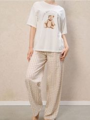 Bawełniana piżama dwuczęściowa z misiem - biały. Białe piżamy Sinsay, l, bez wzorów, z bawełny, bez kołnierzyka, bez ramiączek. Za 59.99 zł.