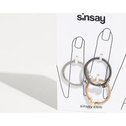 Zestaw pierścionków - Wielobarwn. Szare pierścionki Sinsay. Za 12.99 zł.