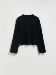 Sweter z kontrastową lamówką - czarny. Czarne swetry Reserved, l, bez wzorów, z dzianiny, bez ramiączek. Za 119.99 zł.