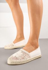 Beżowe Ażurowe Espadryle Ozdobione Plecionym Sznurkiem Sdivaya. Brązowe espadryle Born2be, w ażurowe wzory, z jeansu, eleganckie, z okrągłym noskiem, bez obcasa, na płaskiej podeszwie. W wyprzedaży za 76.49 zł.