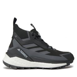 Trekkingi adidas. Czarne buty trekkingowe adidas, z gore-texu, bez zapięcia. Za 739.99 zł.