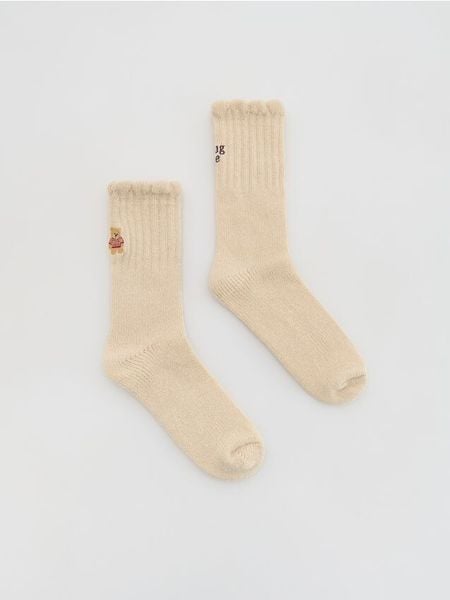 Skarpetki z haftem - beżowy. Brązowe skarpetki Reserved, bez wzorów. Za 19.99 zł.