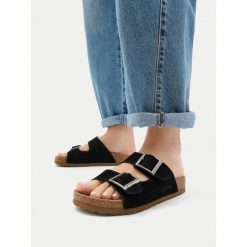 Klapki G-Star. Czarne klapki G-Star, bez wzorów, retro, bez obcasa, bez zapięcia. Za 179.99 zł.