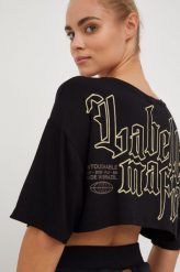 LaBellaMafia t-shirt damski kolor czarny. Czarne t-shirty LABELLAMAFIA, bez wzorów, z dzianiny, bez kołnierzyka, bez ramiączek. W wyprzedaży za 114.99 zł.