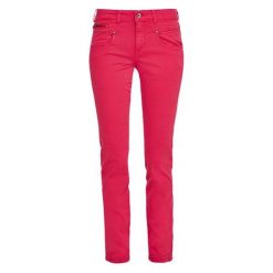 S.Oliver Jeansy Damskie 40/32 Burgund. Jeansy marki S.Oliver. W wyprzedaży za 163.00 zł.