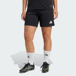 Szorty Entrada 26. Białe szorty sportowe adidas, z aplikacjami, z materiału, z standardowym stanem, na fitness i siłownię, climacool (adidas). Za 79.95 zł.