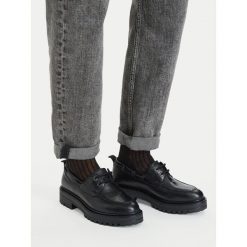 Półbuty G-Star Raw. Czarne półbuty wsuwane G-Star Raw, bez wzorów, retro, bez obcasa, na płaskiej podeszwie. Za 329.99 zł.