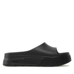 Klapki Puma. Czarne klapki Puma, bez wzorów, sportowe, bez obcasa, bez zapięcia. Za 219.99 zł.