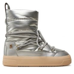 Śniegowce Tommy Hilfiger. Szare śniegowce Tommy Hilfiger, bez wzorów, bez zapięcia. Za 749.99 zł.
