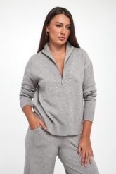 Sweter damski z kryształkami JOSEPH RIBKOFF. Swetry Joseph Ribkoff, s, bez wzorów, bez ramiączek. Za 899.00 zł.