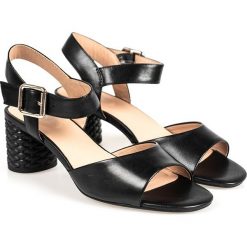 Geox Sandały "Ortensia". Baleriny Geox, bez wzorów, ze skóry, z okrągłym noskiem, bez obcasa, bez zapięcia. Za 299.00 zł.